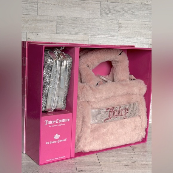 Juicy Couture Gift Set - Picture 3 of 7